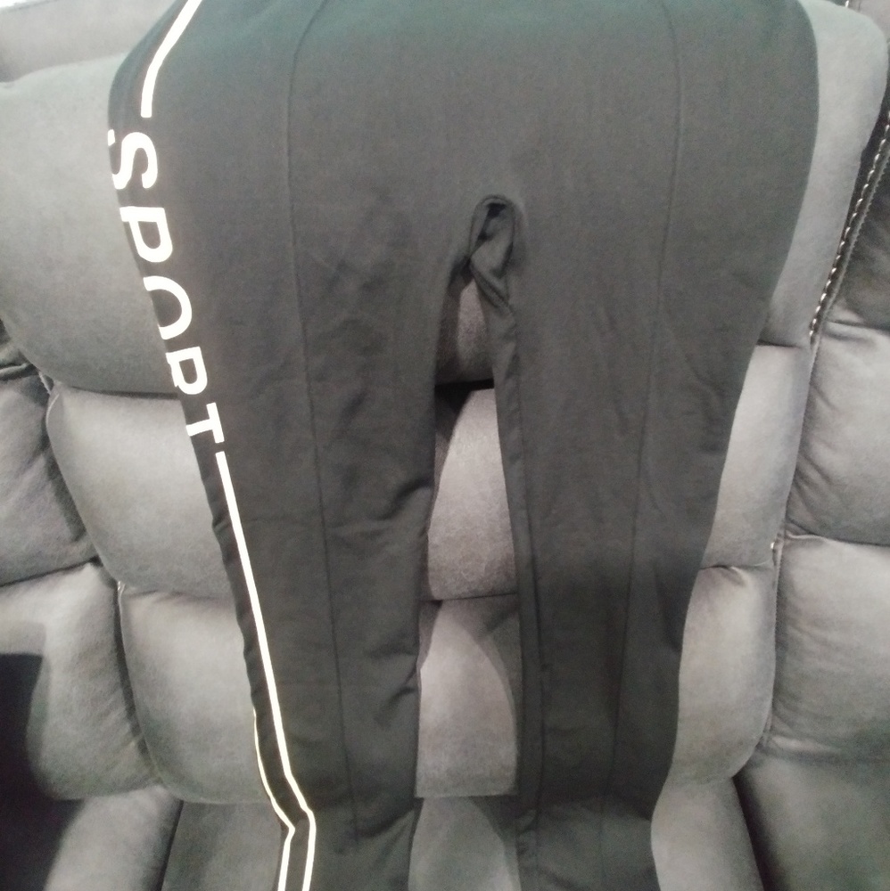 One size fits all black leggings with sport Logo